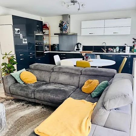Spacious With Terrace And Garden * Annecy